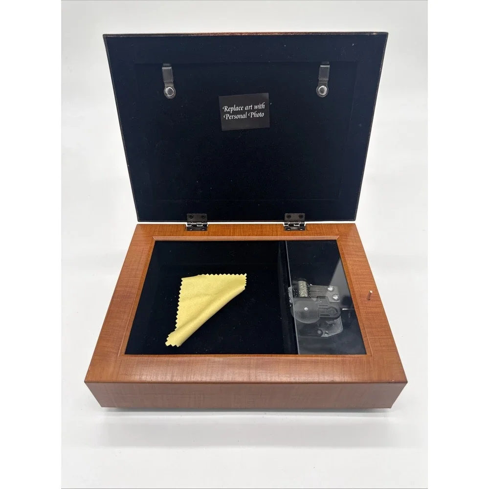 Dearest Friend Special Music Box Plays What a Friend We Have in Jesus (jewelry)